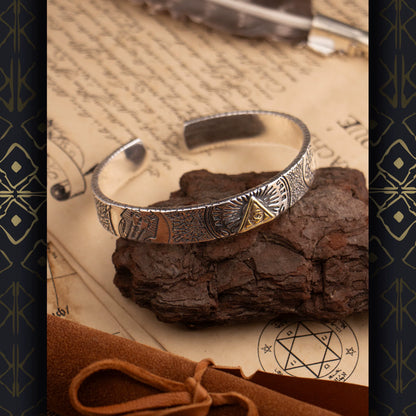 Retro Titanium Steel Square Bracelet — Sculpted Geometry, Minimal Strength, Refined Metal Finish